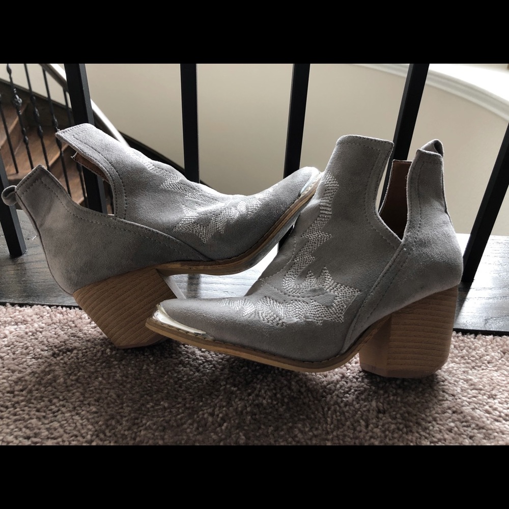Outlaw Bootie - Picture 3 of 4